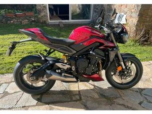 TRIUMPH STREET TRIPLE RS 765 CC
