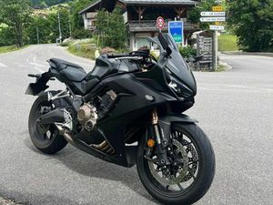 HONDA CBR650R