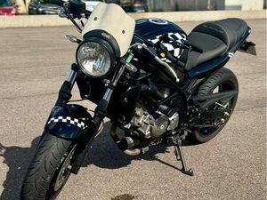 SUZUKI 650 GLADUIS ÉDITION LIMITÉ CAFÉ RACER