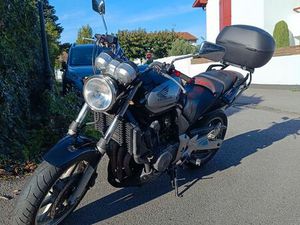 HONDA 600 CBF - 2007 - TRÈS BON ÉTAT - AVEC TOP CASE