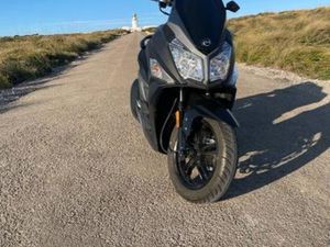 SYM - JET 14 125 CC REFRGERADA AGUA