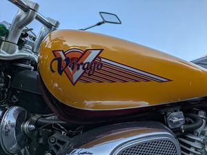 YAMAHA XV 750 VIRAGO