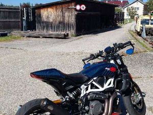 FTR 1200 CARBON LIMITED EDITION