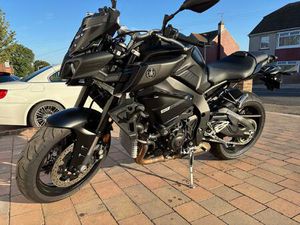 YAMAHA MT-10 1000 HYPER-NAKED PETROL MANUAL EURO 4 (160 PS) 998 CC