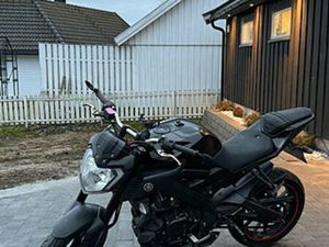 YAMAHA MT125 MASSE NYTT