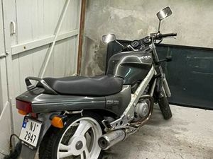 HONDA NTV 650 REVERE