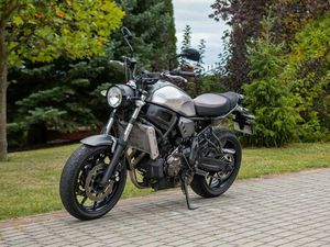 YAMAHA XSR