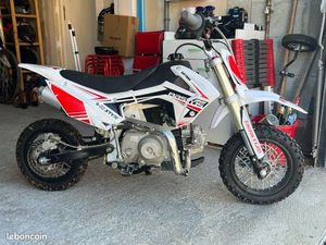 MOTO BASTOS 90 SEMI AUTOMATIQUE