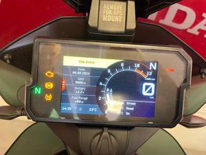 KTM 890 ADVENTURE GREAT CONDITION. 9900 MILES. ROAD VERSION. GOOD SERVICE HISTORY 889 CC