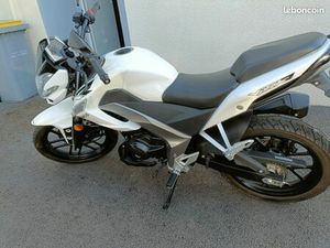 MOTO KYMKO VISAR 125 CC