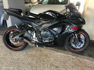 GSXR 750 K7