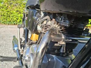 ② TRIUMPH 650 T120R BONNEVILLE OLDTIMER