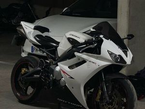 TRIUMPH DAYTONA 675 2008