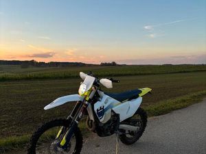HUSQVARNA FE 250 / TAUSCH GEGEN 125 2T SUPERMOTO