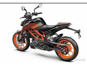 KTM 125 DUKE – ANNÉE 2023 – 1 006 KM – COMME NEUVE – VENTE POUR NON-USAGE