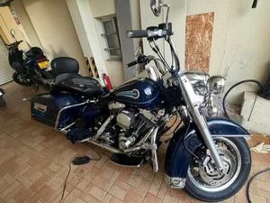 HARLEY DAVIDSON ROAD KING POLICE (SHRINE) SÃO SEBASTIÃO