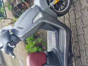 KYMCO LIKE 125 7MIL KM TORRES VEDRAS (SÃO PEDRO, SANTIAGO, SANTA MARIA DO CASTELO E SÃO MIGUEL) E MATACÃES