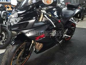 SUZUKI - GSX R600