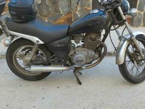 YAMAHA - SR 250 SPECIAL