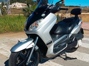 YAMAHA - X-MAX