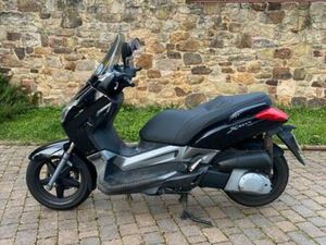 YAMAHA - XMAX 250