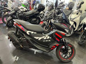 VENDO APRILIA SR GT 200 REPLICA (2024 - 25) USATA A RIMINI (CODICE 9876133) - MOTO.IT