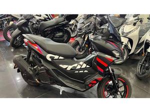 VENDO APRILIA SR GT 200 REPLICA (2024 - 25) USATA A RIMINI (CODICE 9876133) - MOTO.IT