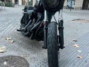 HARLEY DAVIDSON - DYNA STREET BOB