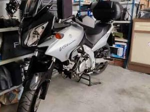 SUZUKI - V STORM