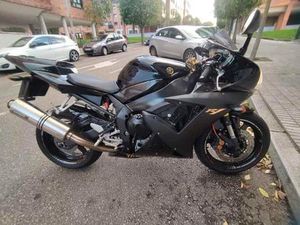 YAMAHA - YZF-R1 MODELO 2003