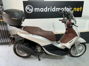 PIAGGIO - BEVERLY 300