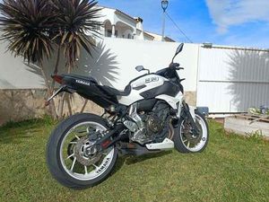YAMAHA - MT-07