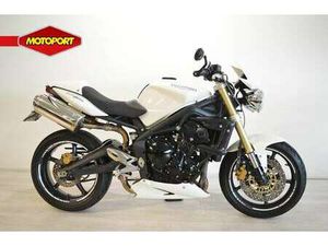 TRIUMPH STREET TRIPLE 675 WIT
