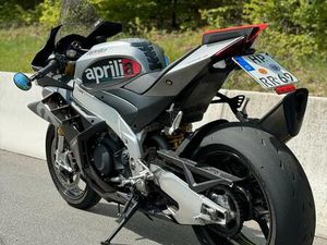 APRILIA RSV 4
