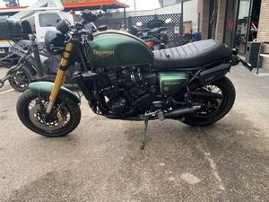 VENDO TRIUMPH TROPHY 1200 (1992 - 01) USATA A NAPOLI (CODICE 9876075) - MOTO.IT