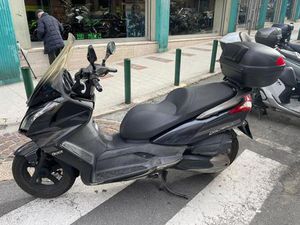 VENDO KYMCO DOWNTOWN 300I (2009 - 17) USATA A GENOVA (CODICE 9876775) - MOTO.IT