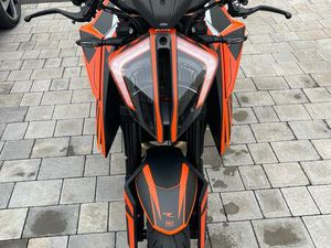 KTM 1290 SUPERDUKE R EVO