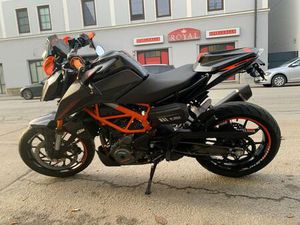 KTM DUKE 390