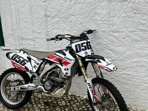 VENDO YAMAHA YZ250F AMORA