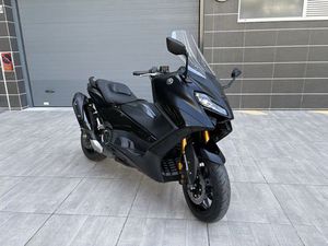 YAMAHA TMAX 560 TECH MAX PÓVOA DE SANTO ADRIÃO E OLIVAL BASTO