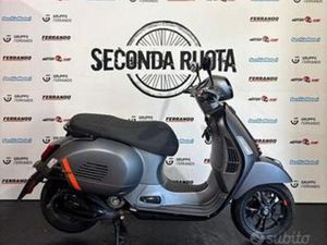 VESPA 300 GTS HPE