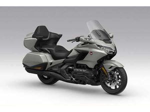 GL 1800 GOLD WING TOUR DCT