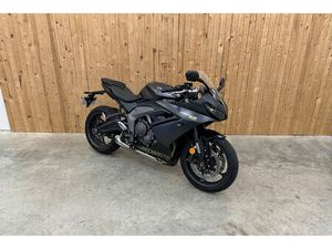 TRIUMPH DAYTONA 2025