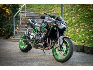 KAWASAKI Z900 NAKED BIKE STREETFIGHTER MOTORRAD TUNING