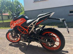 KTM DUKE 390 | TOP ZUSTAND | 1. HAND | NUR 2.000 KM