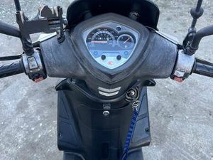 SPRZEDAM SKUTER KYMCO AGILITY 125. WROCLAW KRZYKI