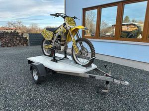 SUZUKI RMZ MIT ANHÄNGER