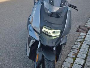 BMW C400X