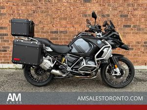 2023 BMW R1250GS ADVENTURE **BMW PANNIERS + TOP CASE** **LOADED*