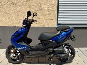 YAMAHA AEROX 4 R UNVERBASTELLT